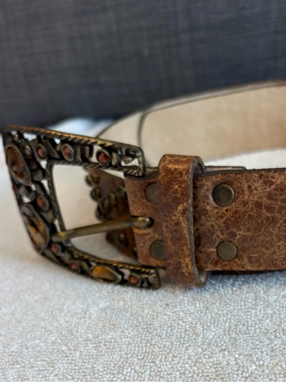 LeatherRock Brown Studded Belt Distressed Filigree Buckle Sz 32